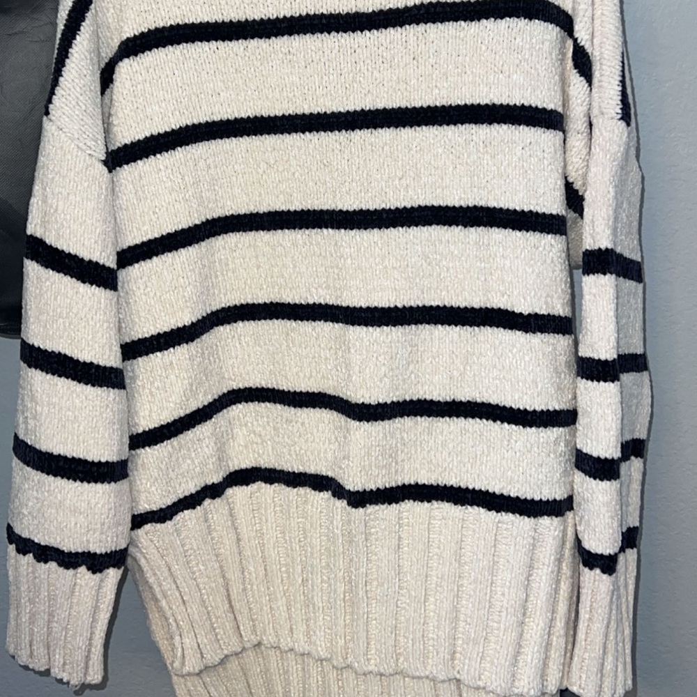 Long sweater - Picture 2 of 2